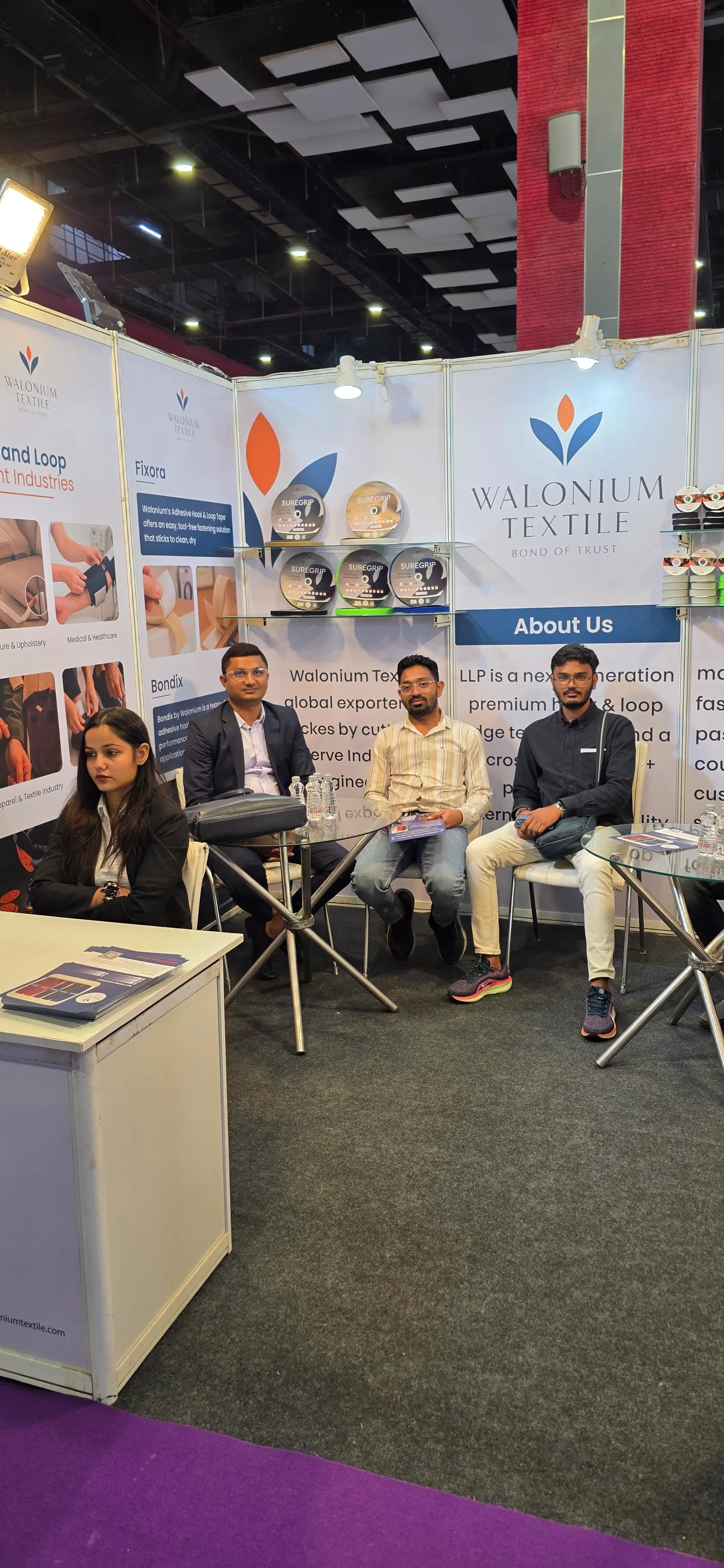 Customer meeting at Walonium exhibition booth