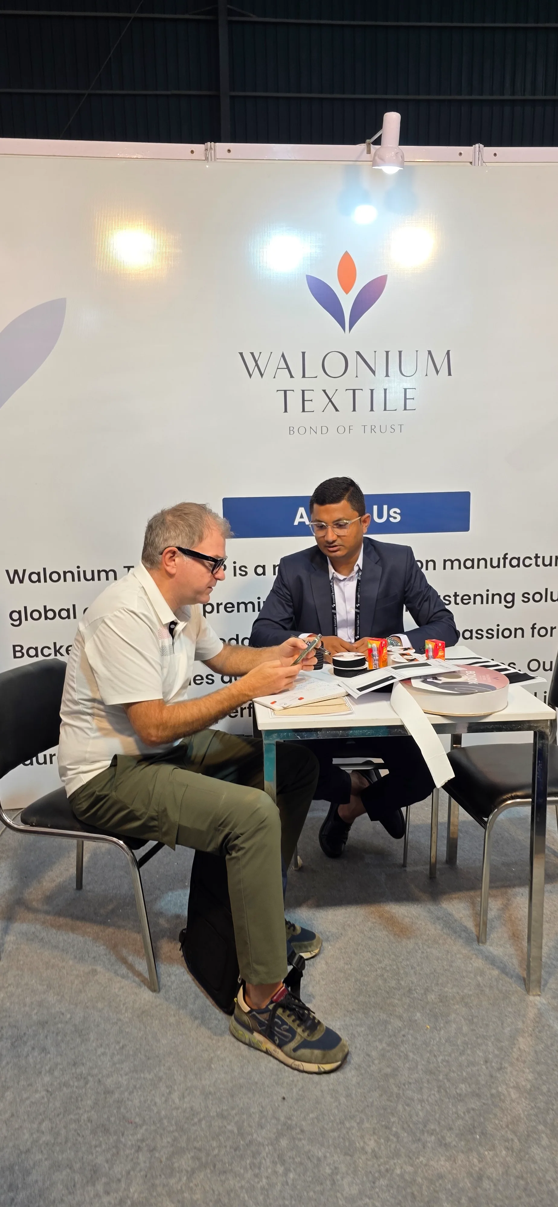OEM customer interaction at Walonium exhibition stand